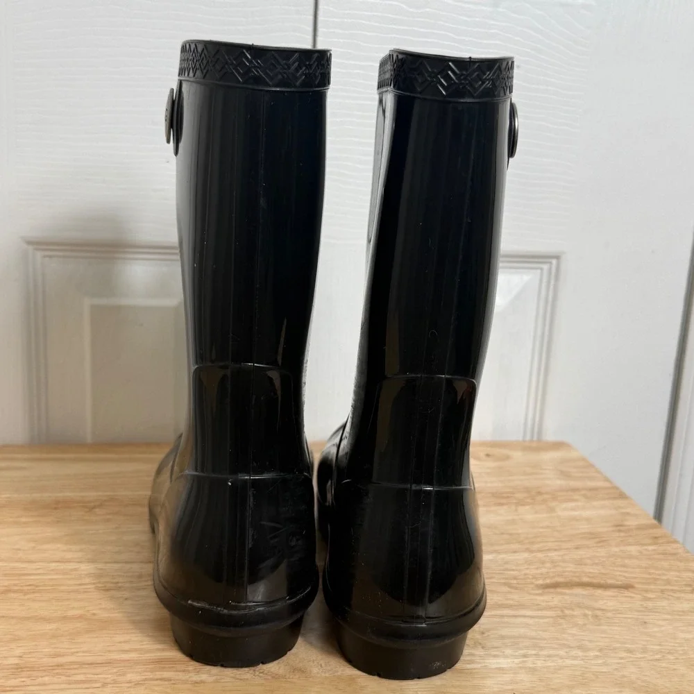 UGG embrace rainy